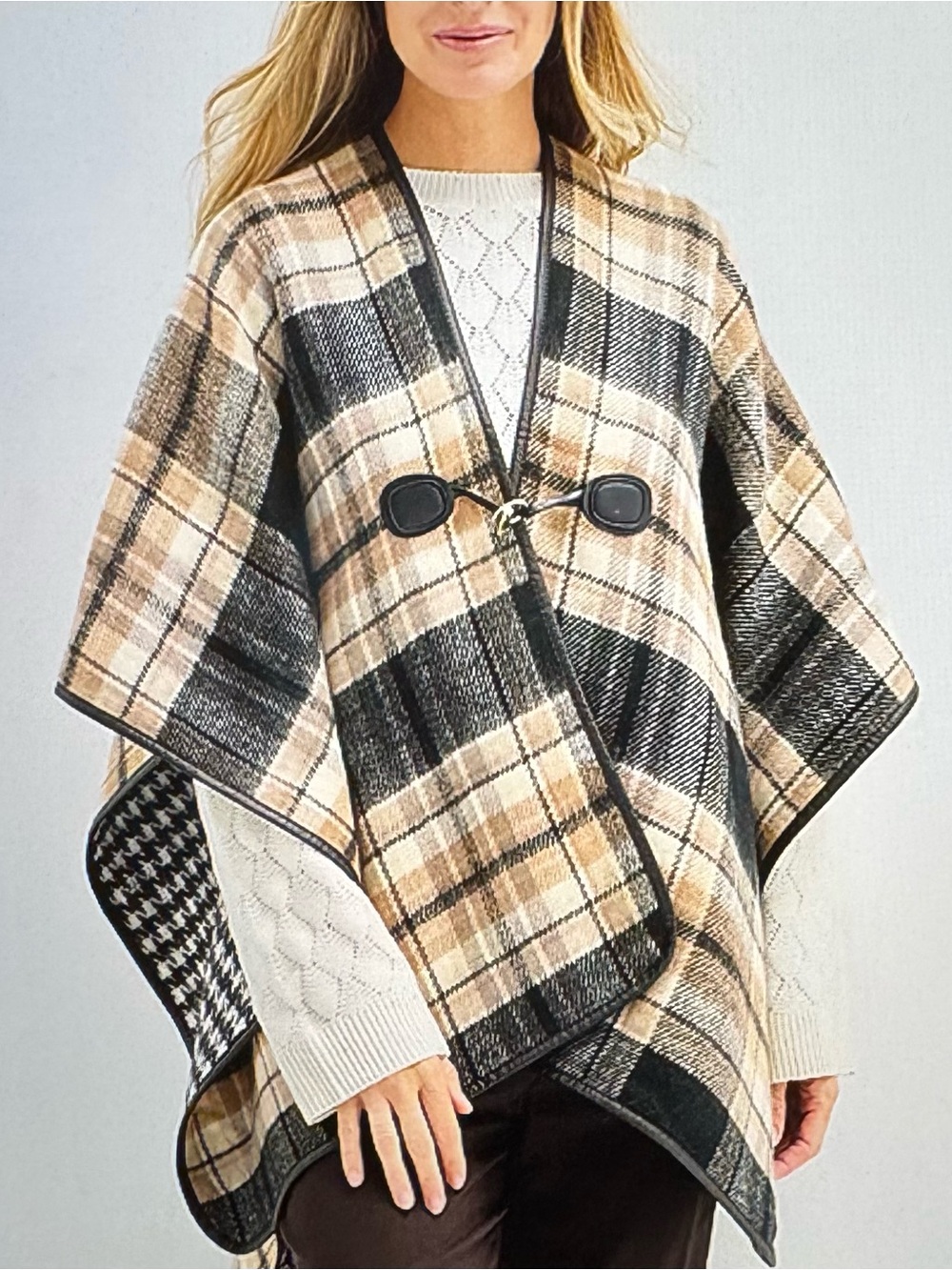 Liz Claiborne Reversible Beige & Black Plaid Toggle-Front Cape Sweater One Size